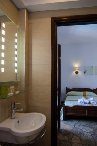 accommodation elli hotel bath