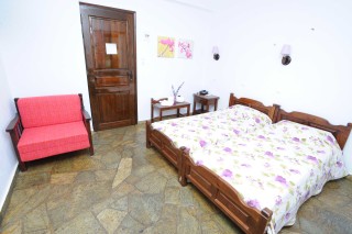 accommodation elli hotel double bedroom